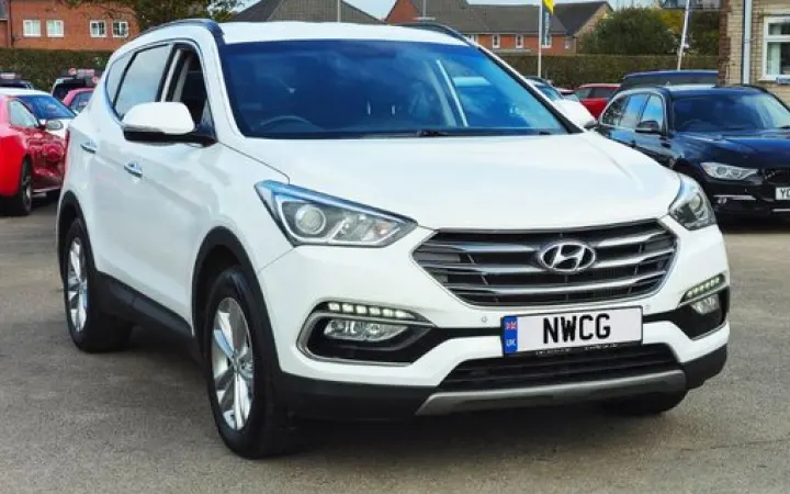 Hyundai Santa FE 2.2 CRDi Blue Drive Premium SUV 5dr Diesel Manual 4WD Euro 6 (s/s) (7 Seat) (200 ps)